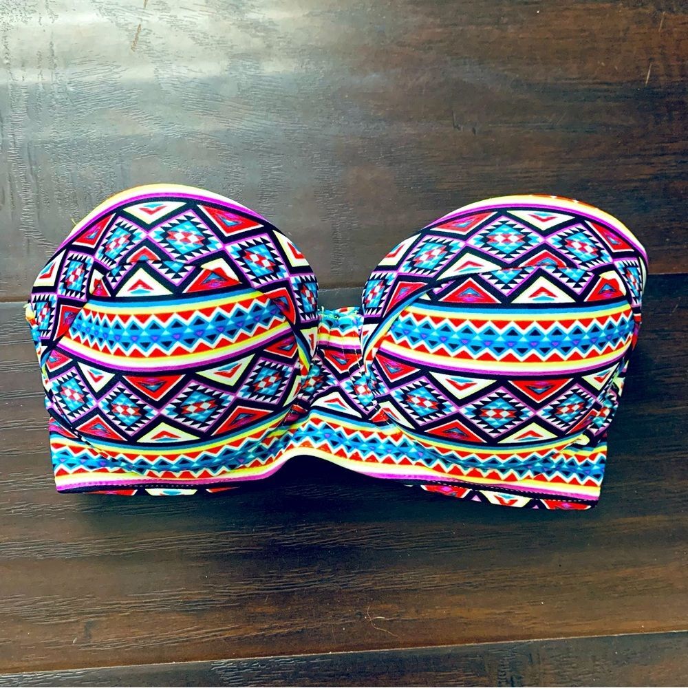Women's Cute Aztec Tribal Boho Underwire Bandeau Bikini Swim Top | Size: XS-S